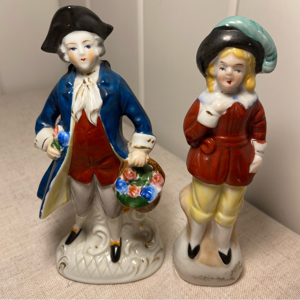 2 vintage men figurine LOT 18th Century Man holding a Flower Basket renaissance